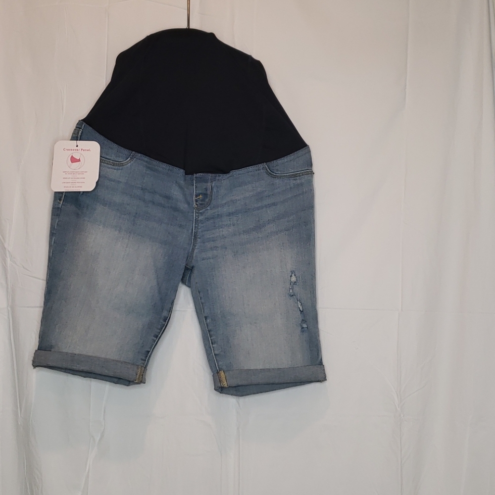 Isabel Maternity by Ingrid & Isabel Women's Blue Stretch Bermuda Shorts - Size 4